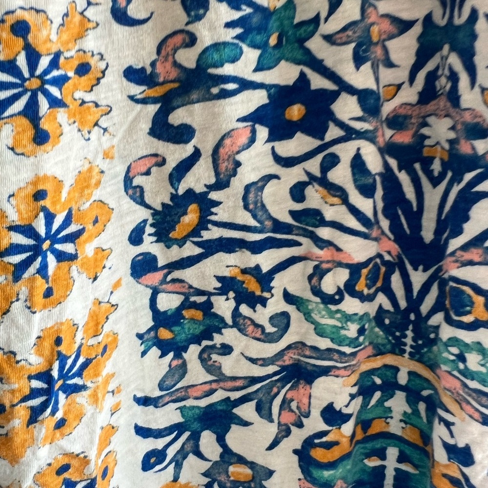 Colorful Floral Women's Top - Picture 3 of 7